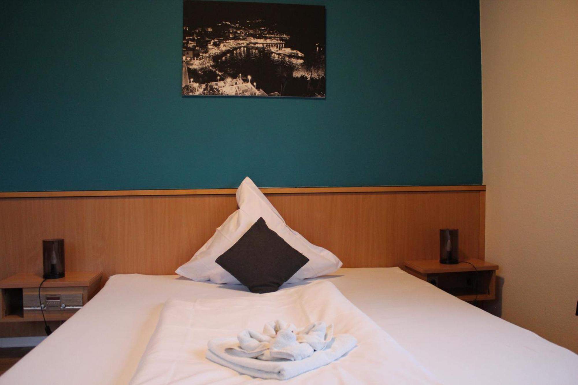 Olympia Hotel & Restaurant Inden Dış mekan fotoğraf