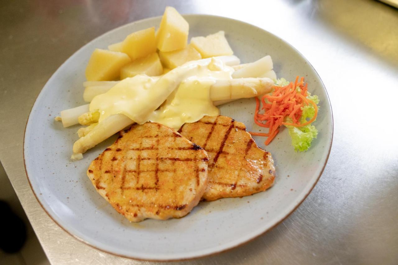 Olympia Hotel & Restaurant Inden Dış mekan fotoğraf